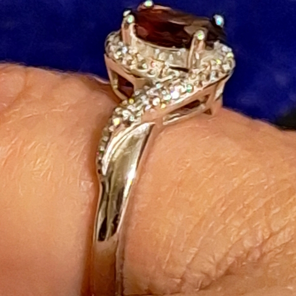 Garnet and Diamond 925 Sterling silver ring Sz 6.5 - Picture 6 of 8